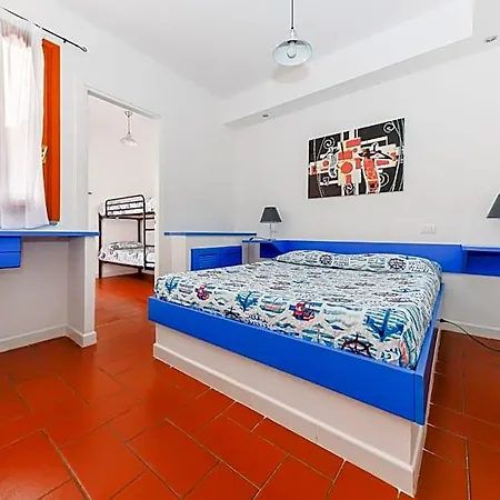 Elba Island Pool & Tennis